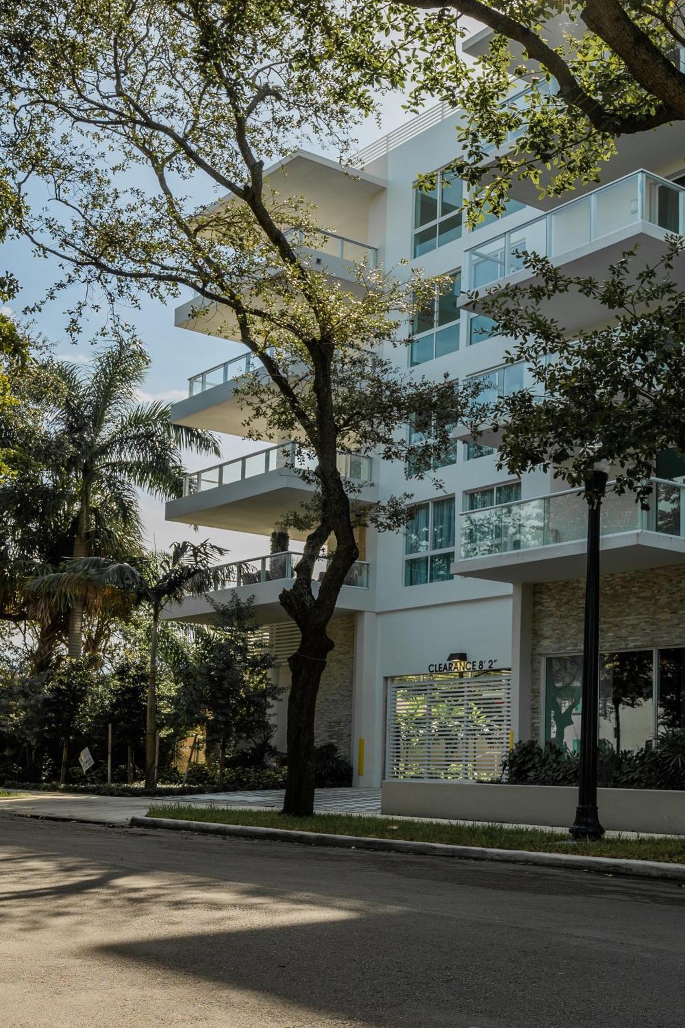 Miami Wood Apart Hotel New 2024 - Private Terrace - Free Garage - Beach 5 Min Холивуд Екстериор снимка